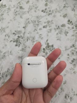 Apple AirPods Charging Case