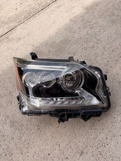 2014 2015 2016 2017 2018 2019 LEXUS GX460 HEADLIGHT PASSENGER SIDE “R” COMPLETE WITH LED MODULE ORIGINAL OEM