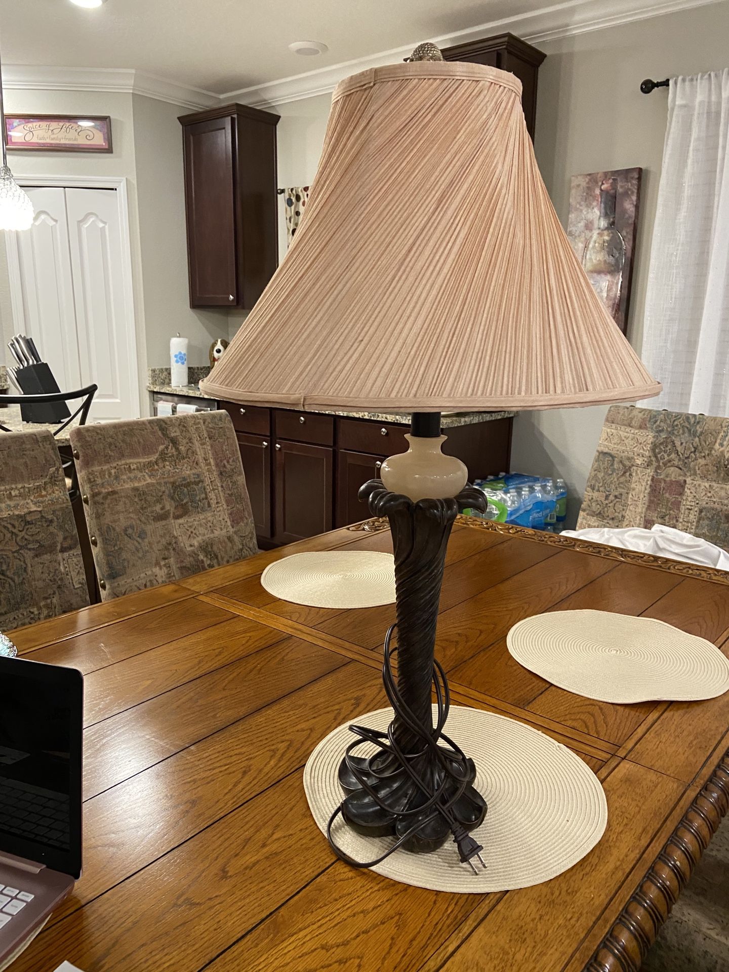 1 set of lamps