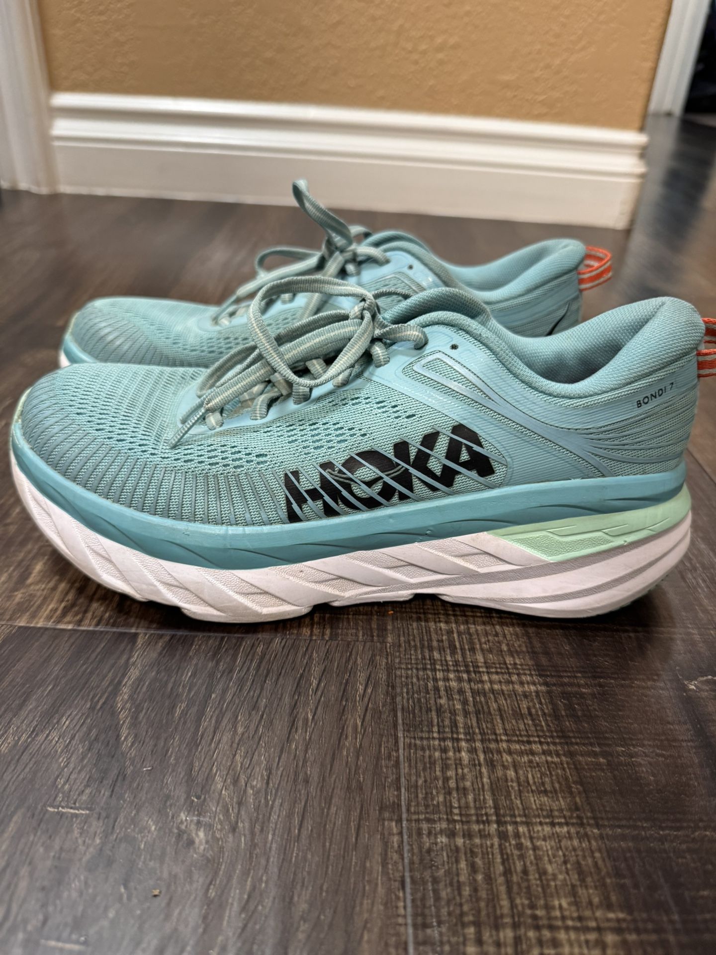 Women’s Hoka Bondi 7 Size 8