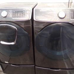 Samsung Front Loader Washer Dryer gas set w pedestals