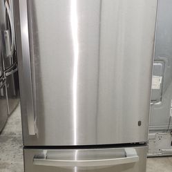 General Electric, Refrigerator,Top  And Bottom, Stainless Steel