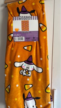 New Hello Kitty and Friends Halloween Silk Touch Throw