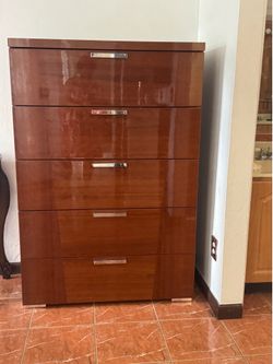 Modern 5-Drawer Chest / Tall Dresser – Glossy Cherry Finish