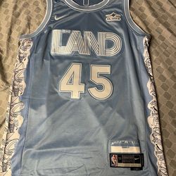 Donovan Mitchell jersey
