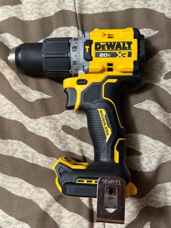 DeWalt 20V XR Brushless Hammer Drill Driver