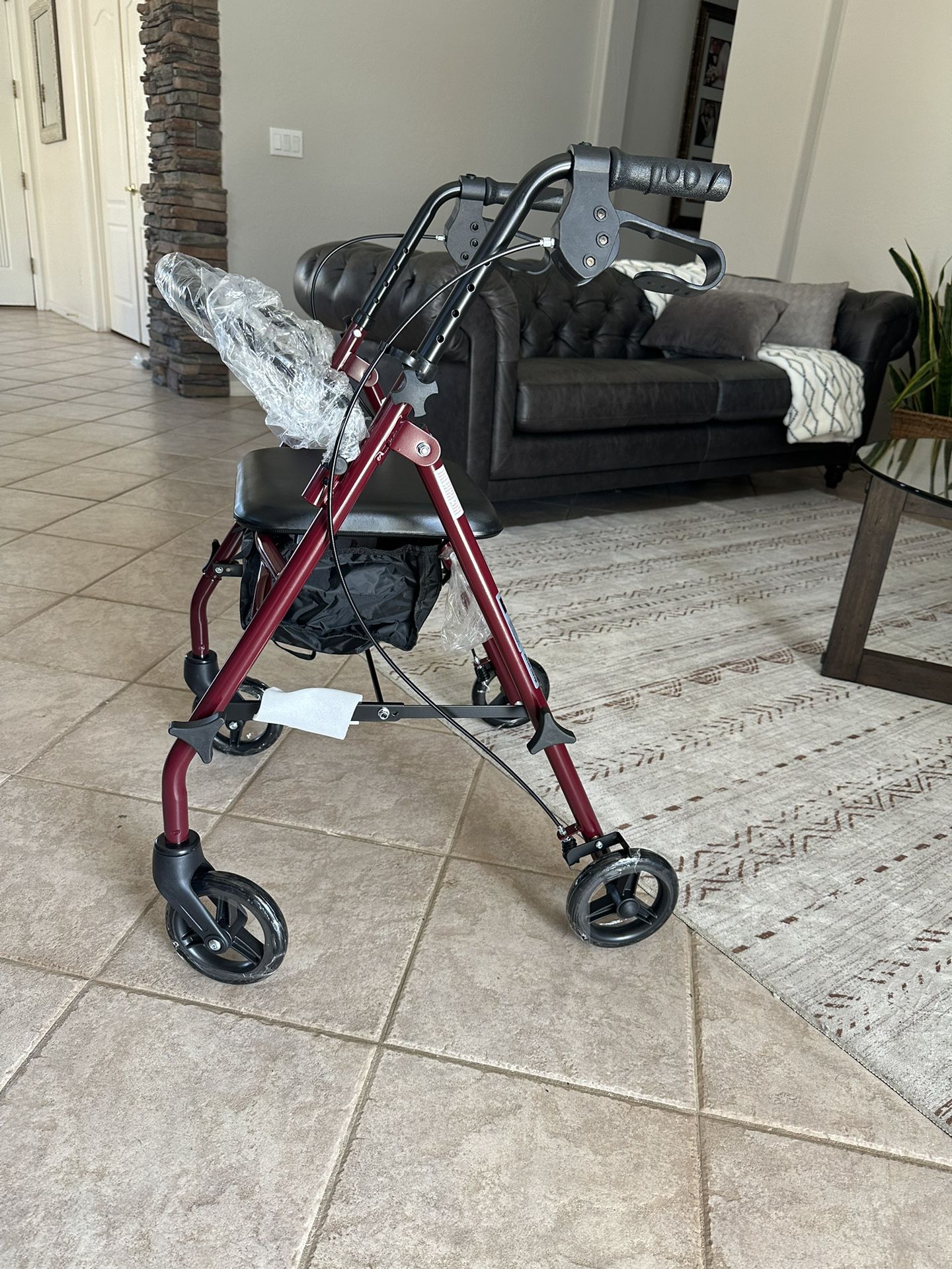 Walker Rollator Brand New / Supports Up To 350lbs / Easy To Maneuver 