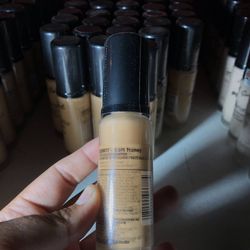 L.A Girl Pro Matte HD High Definition Long Wear Foundation 