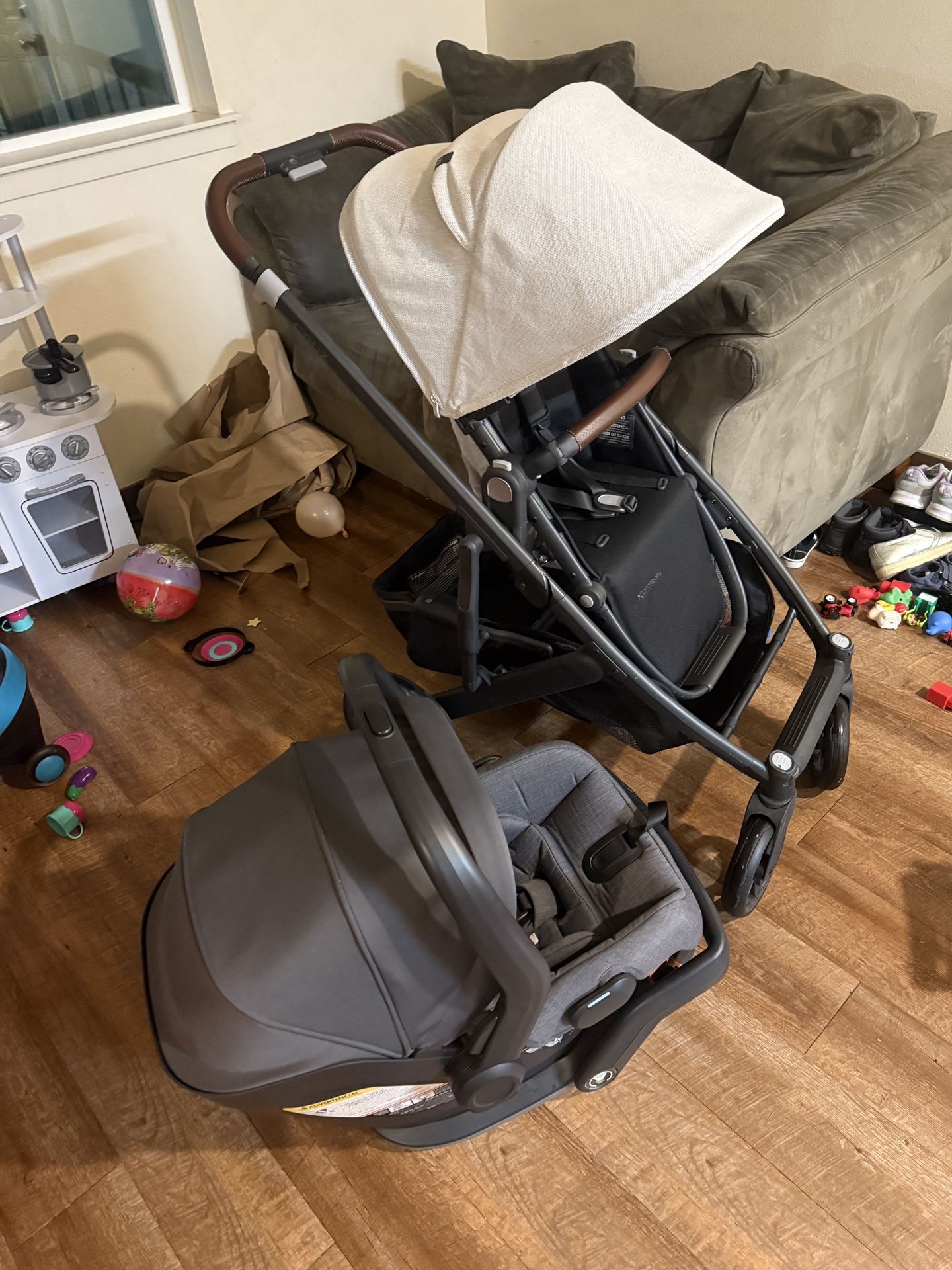 Uppababuy Cruz V2 Stroller and Car seat