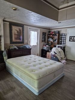 Thick queen mattress
