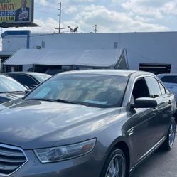 2013 Ford Taurus