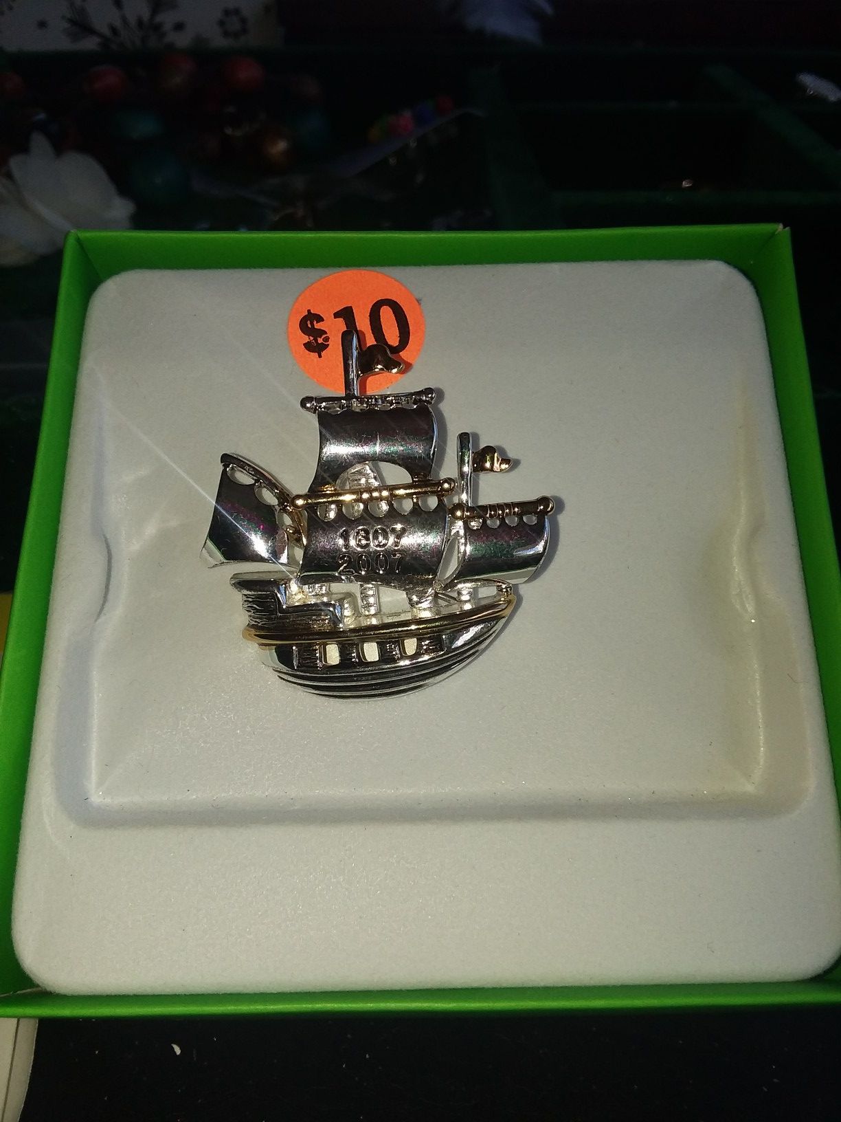 Jamestown Best 400th Anniversary Ship pin/brooch