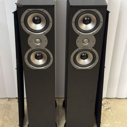 Polk Audio Tsi300 Tower Speakers. 