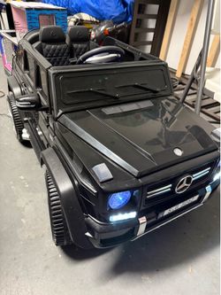 MERCEDES BENS RIDE ON WITH BLUETOOTH AND REMOTE