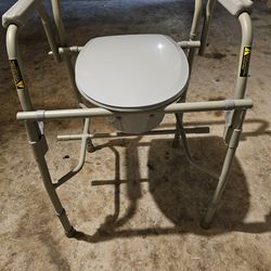 Portable Bedside Commode Chair 