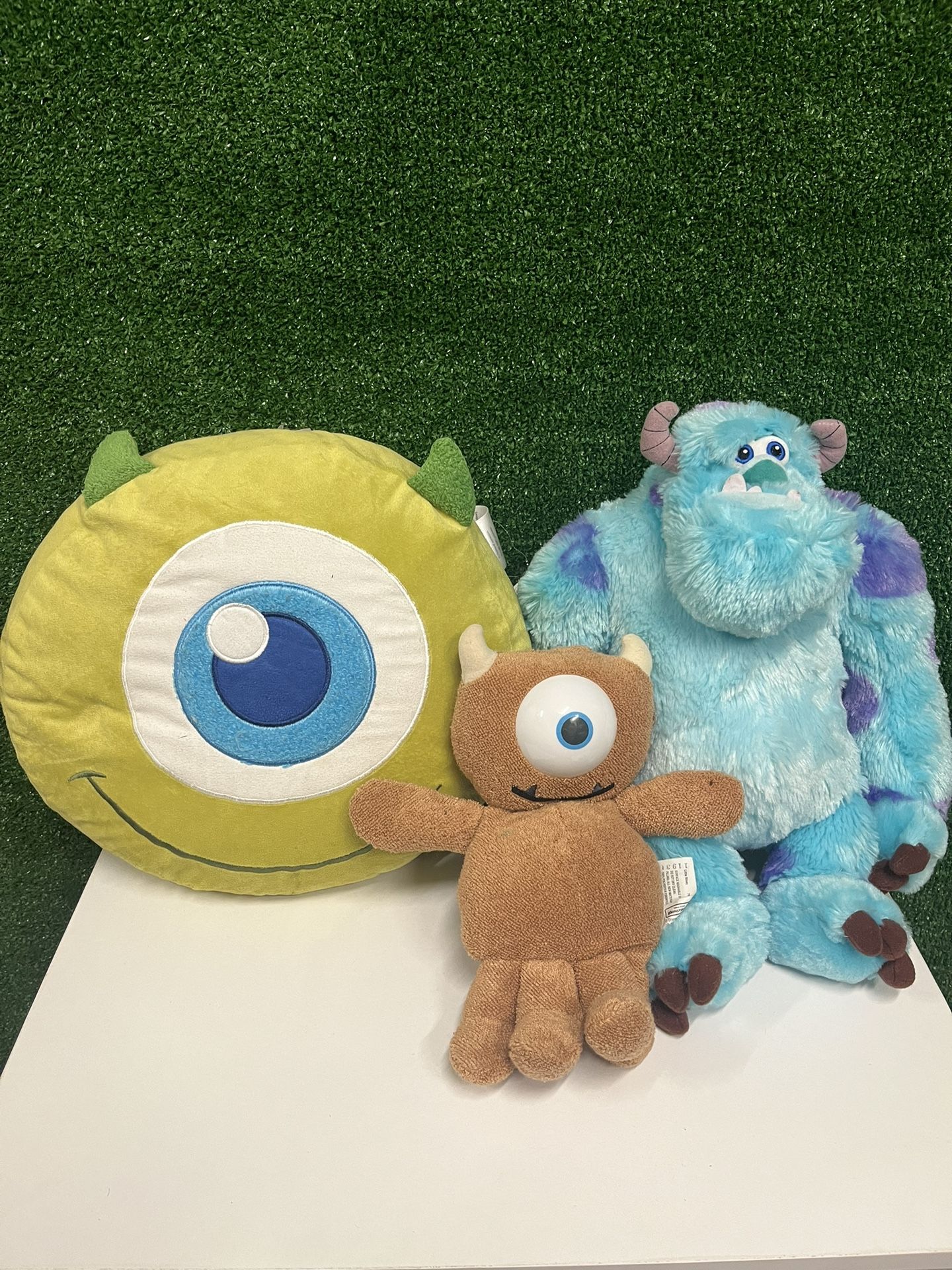 Disney Monsters Inc Stuff Toys Sulley Mike (pillow) And Little Mikey Lot