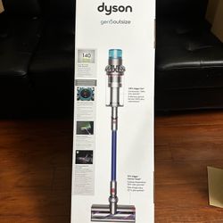 Dyson Gen5outsize vacuum
