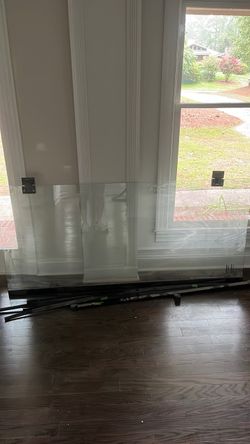 Glass shower doors