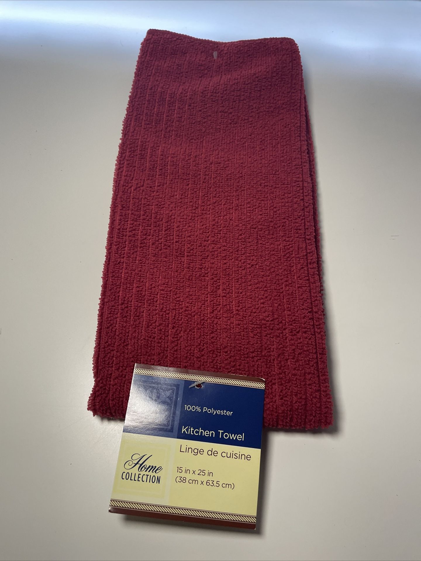 NWT Home Collection 100% polyester 15inx25in red kitchen towel Linge De Cuisine
