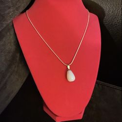 Gorgeous NWT Opalite Necklace | Pendant Opal Crystal Stone Metaphysics