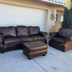 American 🇺🇸 Classic Country 3PC Leather Set with nailhead!
