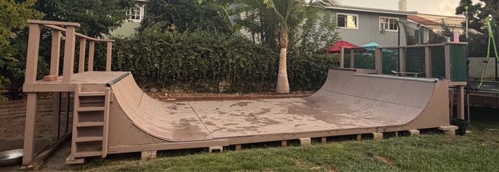 Skate Ramp