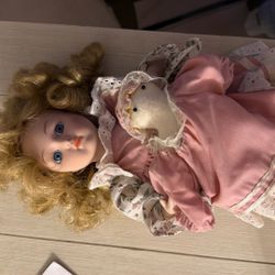 Porcelain Music I lox Doll