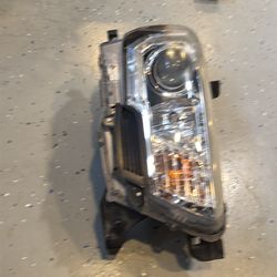 2018 Toyota Tacoma LED head lights
