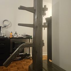 Wing Chun Wooden Dummy (Mook Jong)