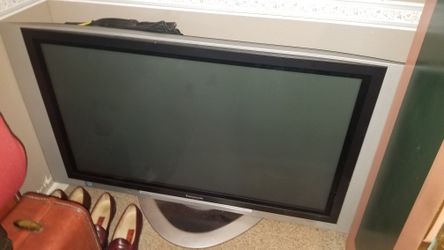 PRICE FIRM Panasonic 42 inches flat TV