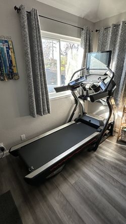 2021 Bowflex T22 Incline Treadmill Works Well 201-500 Runs - Aptos, CA