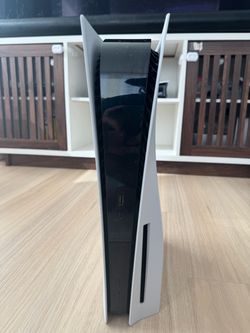 PS5 Disc Edition with games, controller and accessories