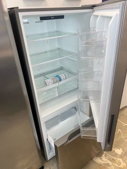 Scratch & dent like new Fridge