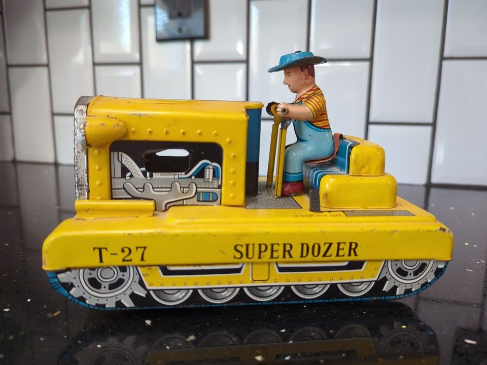 Vintage Super Dozer T-27 Tin Toy Made In Japan