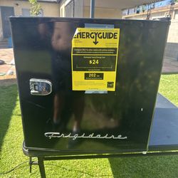 Frigidaire mini fridge
