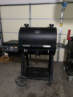 Oklahoma Joe’s Rider 1200 DLX Pellet Grill & Smoker Red