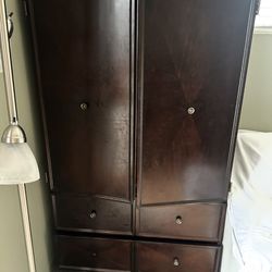 Msrp $4000 Ethan Allen 2005 Cherrywood Armoire 