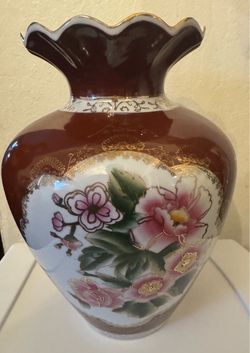 Porcelain Floral Vase with Gold Accents