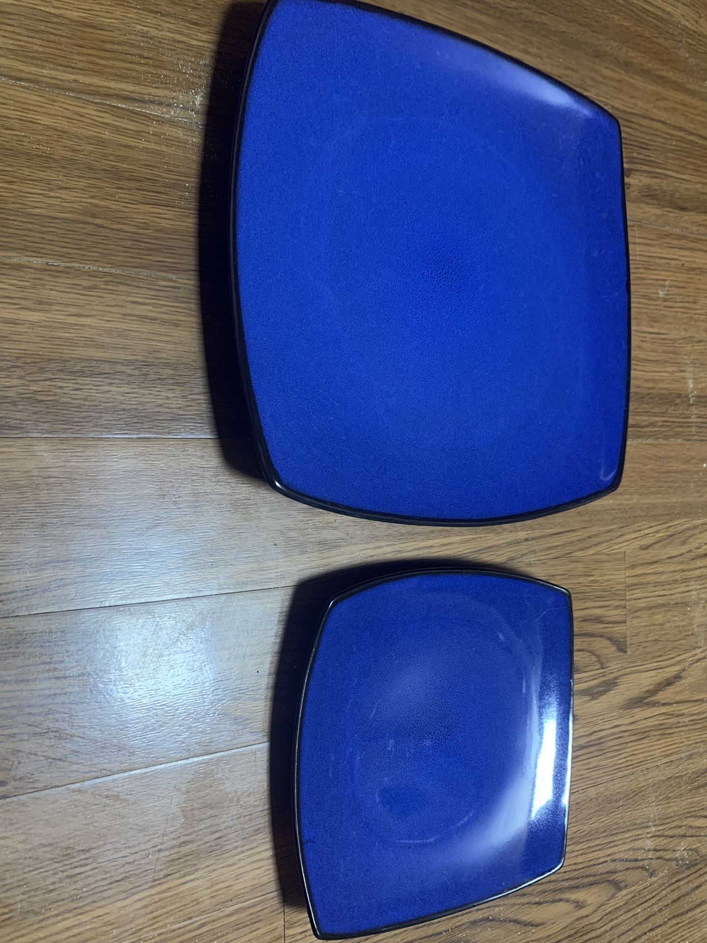 Gibson Everyday Blue and Black Plates