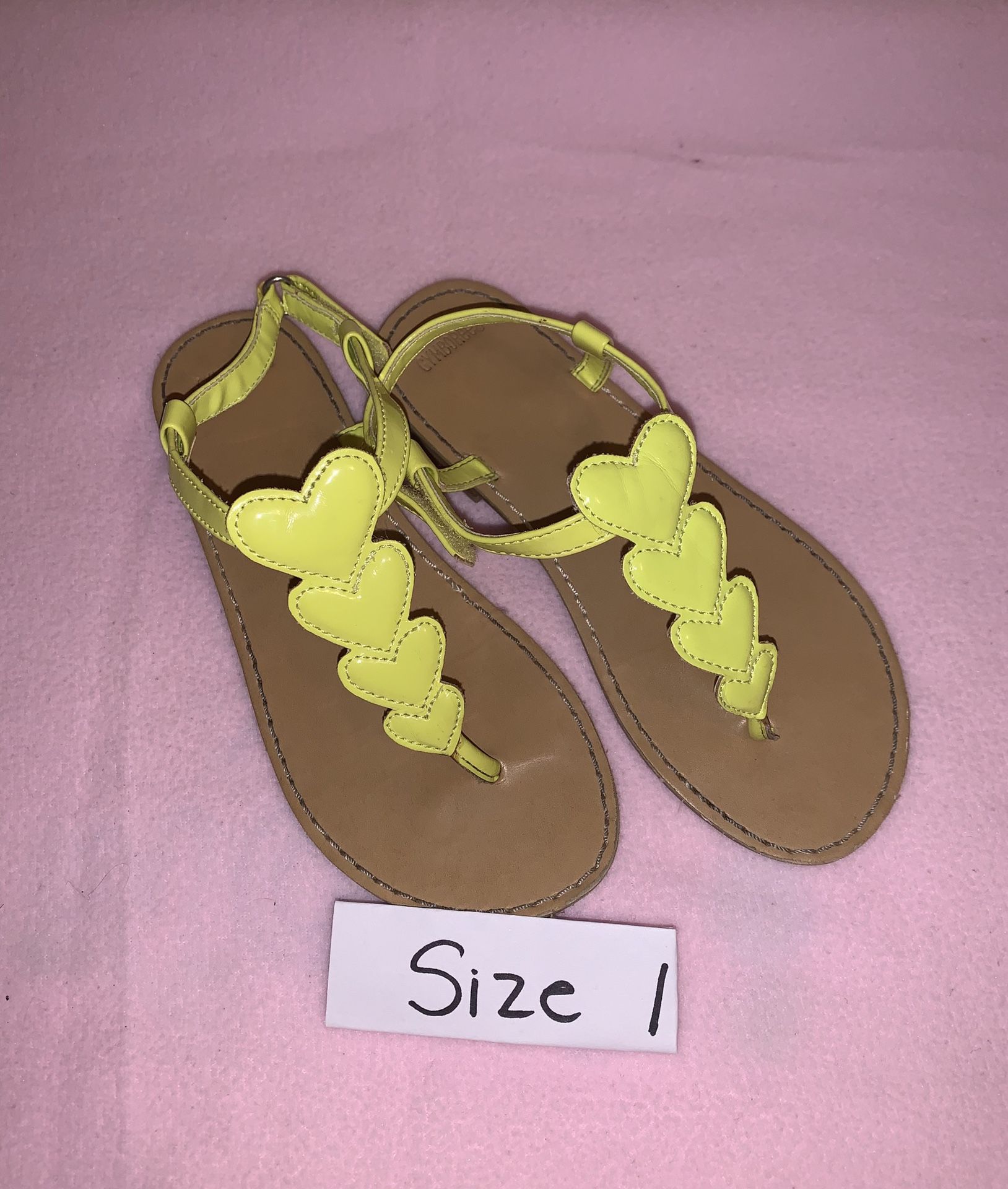 Girls Sandals $4