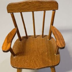Charming Wooden Rocking Chair for Nursery or Reading Nook