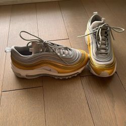 Nike Air Max Womens Size 7