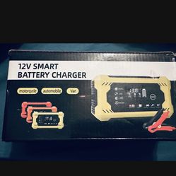 12 VOLT SMART CHARGER WITH CABLES - NEW IN BOX