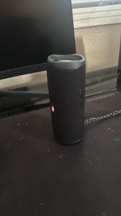 Used JBl Speaker