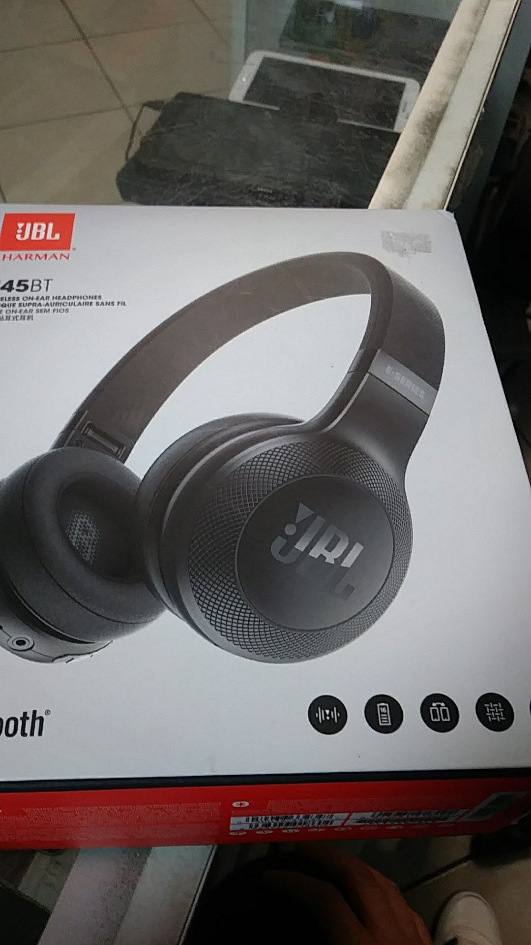 JBL E45bt headphones