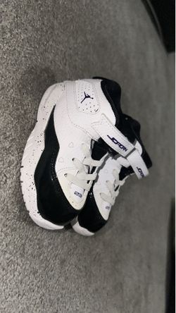 Jordan B’Loyal (size: 7c)