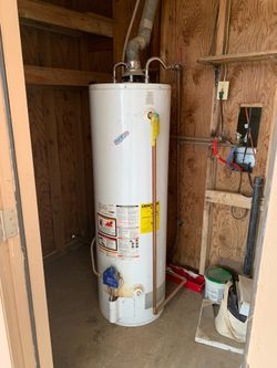 Gas Water heater 40 Gal