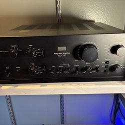 Sansui AU-717 Amplifier