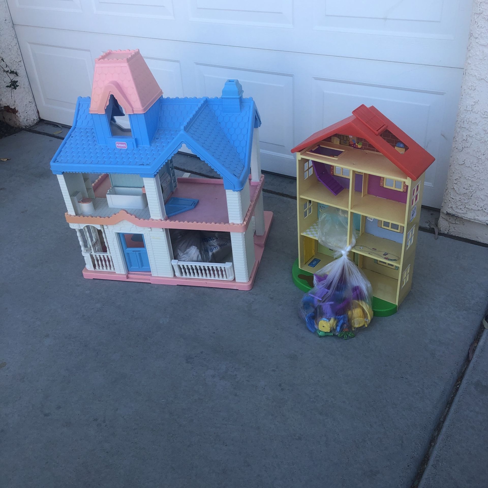 Playskool Doll House With Furniture