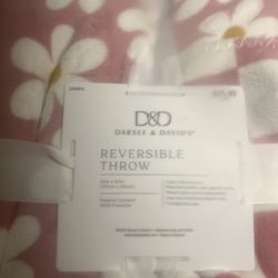 Bran you gorgeous throw with daisies would make a great gift